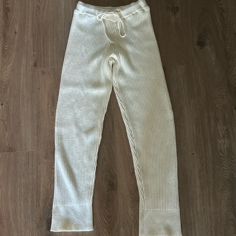 Gorgeous Knit joggers size Small like new